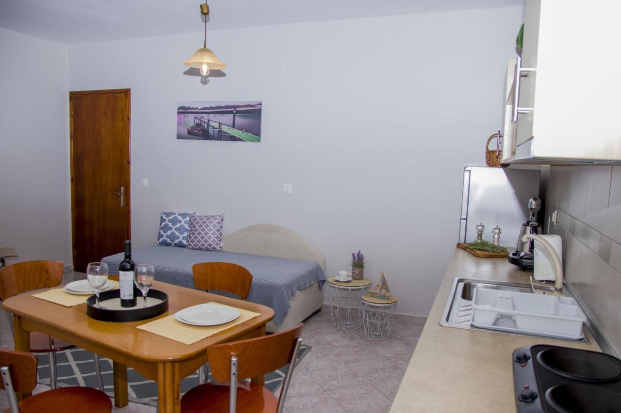 Iria'S Apartments 利迈纳里亚 外观 照片